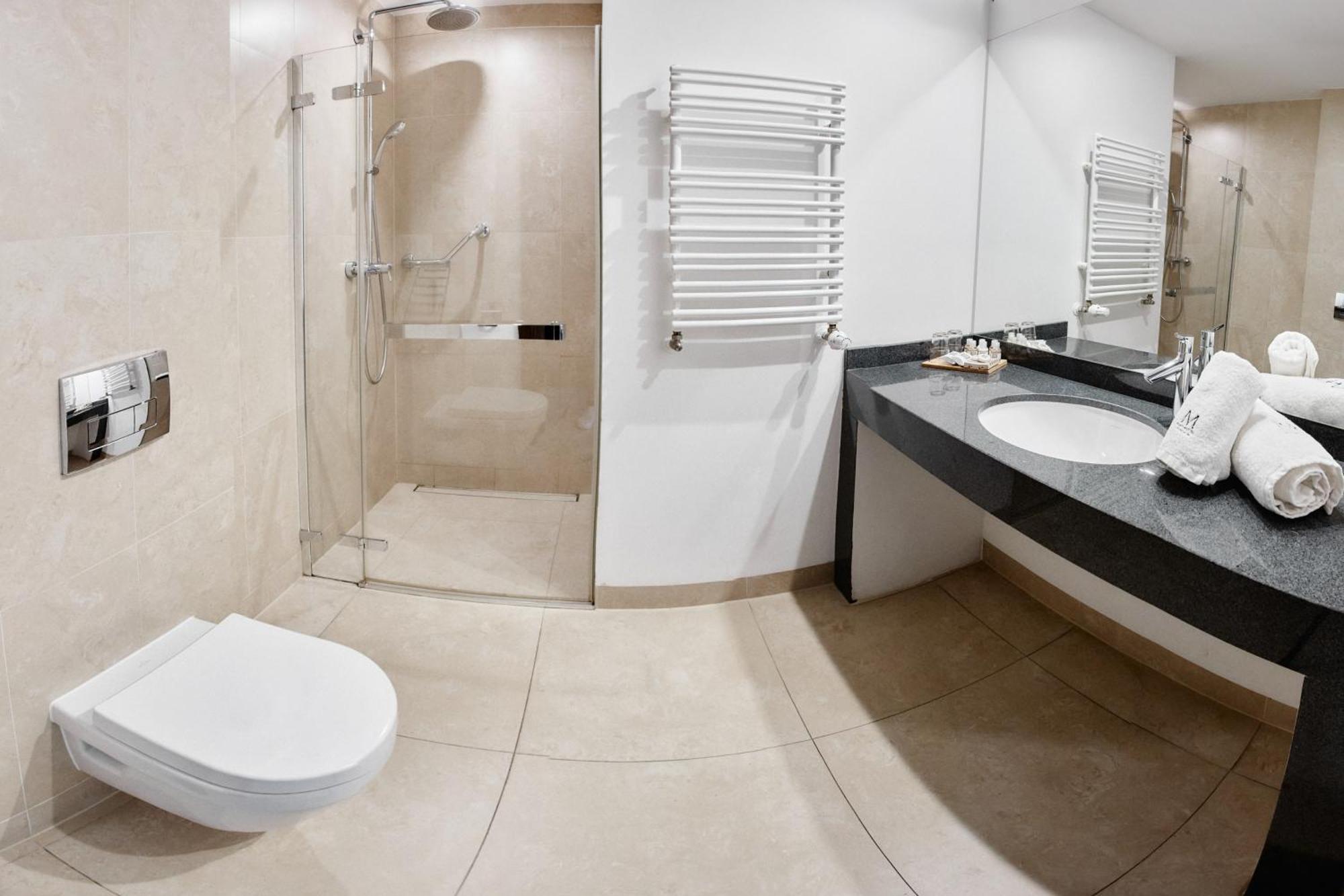 M Club Hotel | Lubie Resort Drawsko Pomorskie Bagian luar foto
